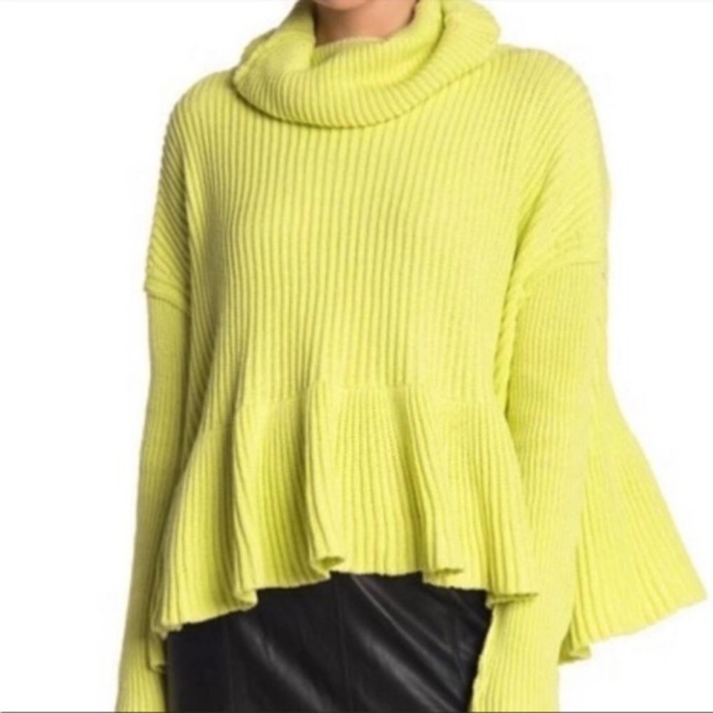 NWT Free People Layer Cake cable‎ sweater tiered ruffle lime green size small